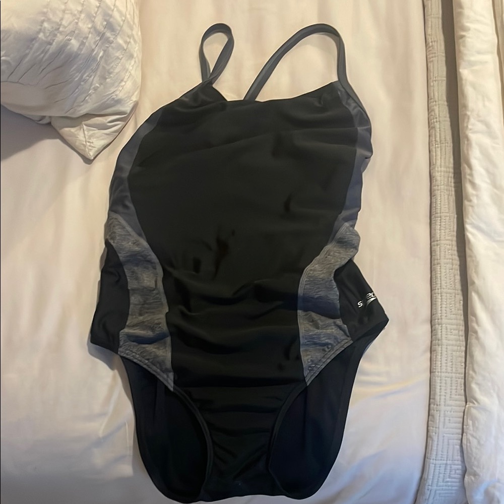 Speedo Women's Black and Gray One Piece Swimsuit